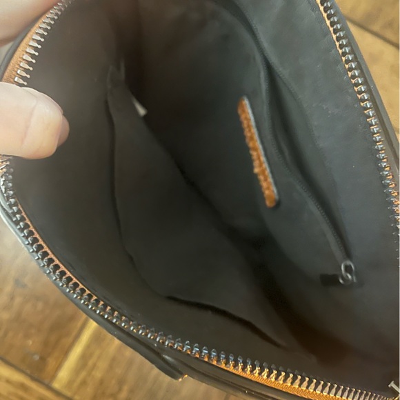 Sam & Hadley Crossbody like new - Picture 3 of 10